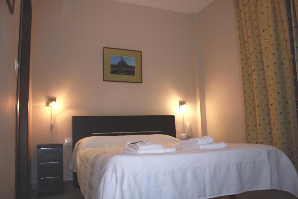 Hostal Carlos I La Linea de la Concepcion Bilik gambar